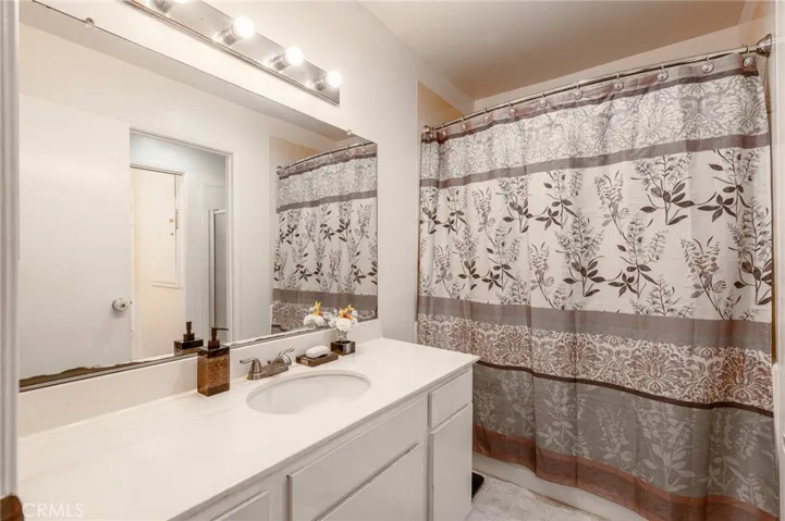 2209 W 239th Street, Torrance, California 90501