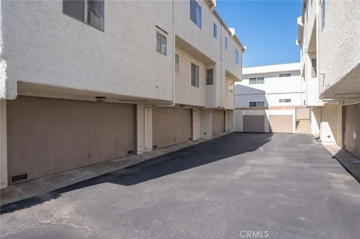 2209 W 239th Street, Torrance, California 90501