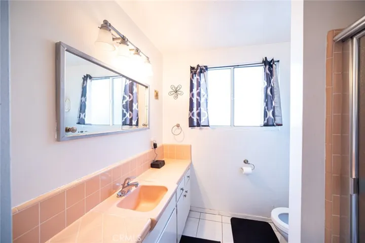 837 Chestnut Avenue Unit 12, Long Beach, California 90813
