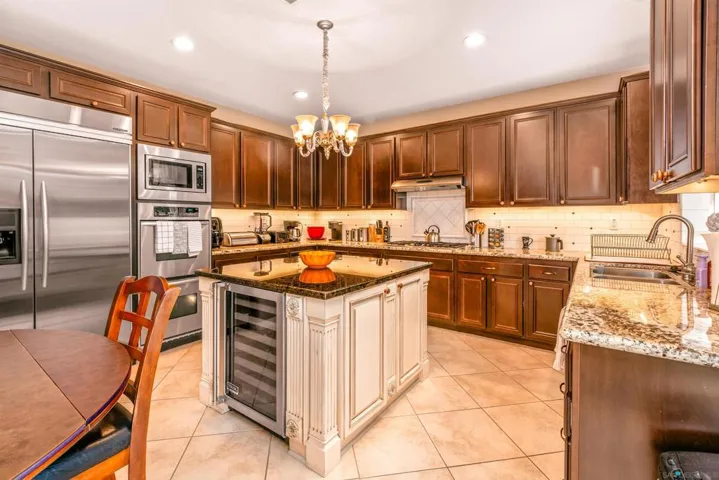7595 Chicago Dr, La Mesa, California 91941