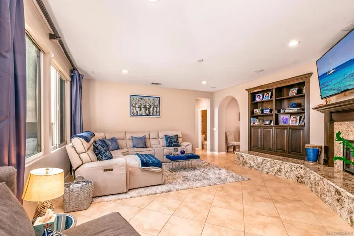 7595 Chicago Dr, La Mesa, California 91941