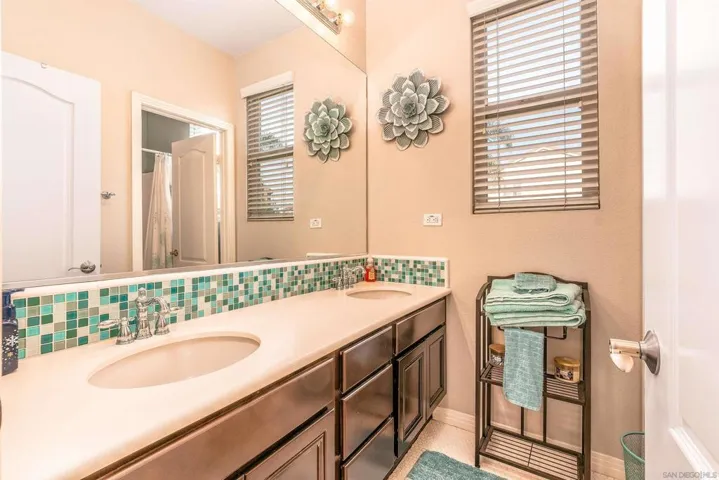 7595 Chicago Dr, La Mesa, California 91941