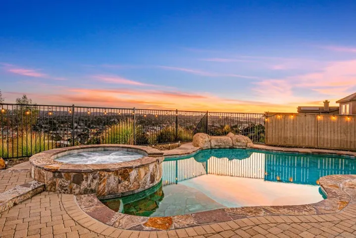 7595 Chicago Dr, La Mesa, California 91941