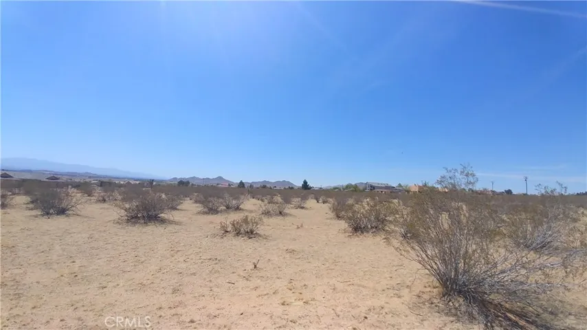 2 Ac Guajome Road, Apple Valley, California 92307