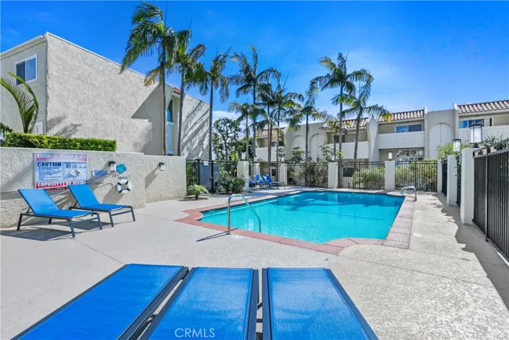 215 Valley Drive, Hermosa Beach, California 90254