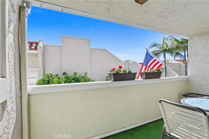 215 Valley Drive, Hermosa Beach, California 90254