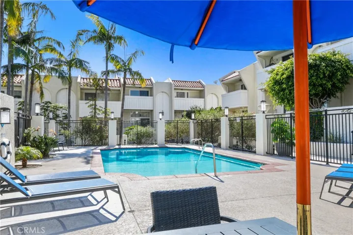 215 Valley Drive, Hermosa Beach, California 90254