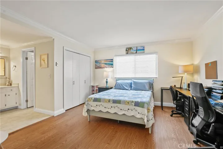 215 Valley Drive, Hermosa Beach, California 90254