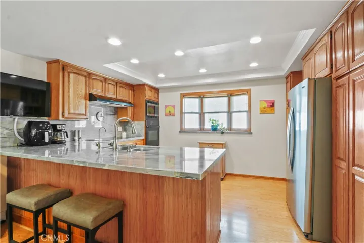215 Valley Drive, Hermosa Beach, California 90254