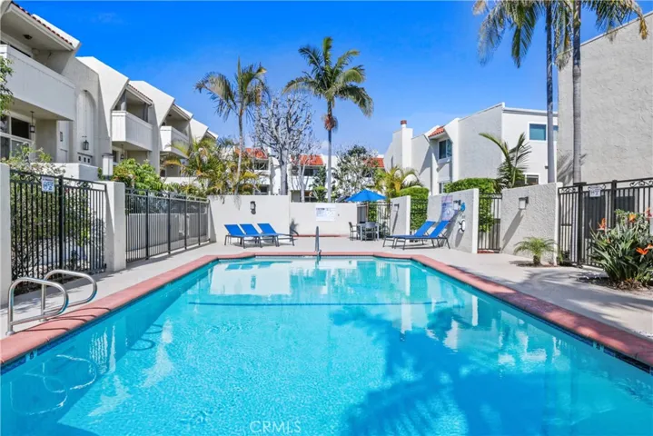 215 Valley Drive, Hermosa Beach, California 90254