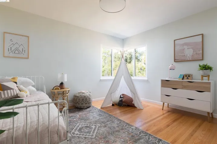 6701 Chabot Rd, Oakland, California 94618