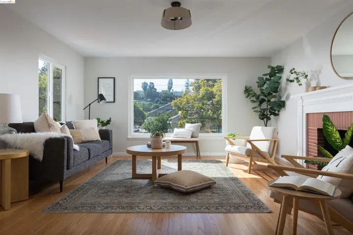 6701 Chabot Rd, Oakland, California 94618
