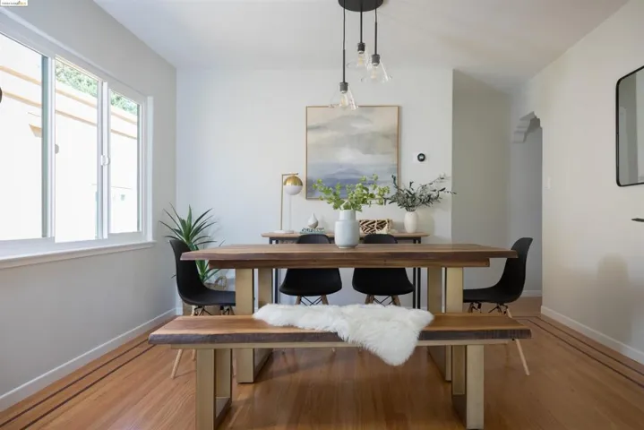 6701 Chabot Rd, Oakland, California 94618