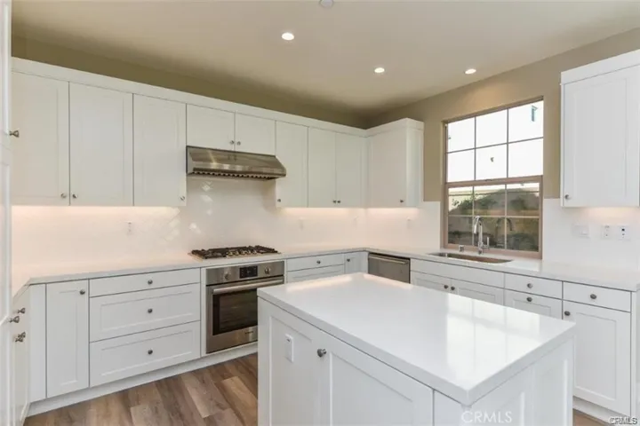 160 Falcon Ridge, Irvine, California 92618
