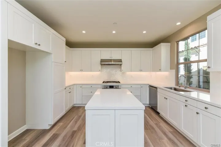 160 Falcon Ridge, Irvine, California 92618