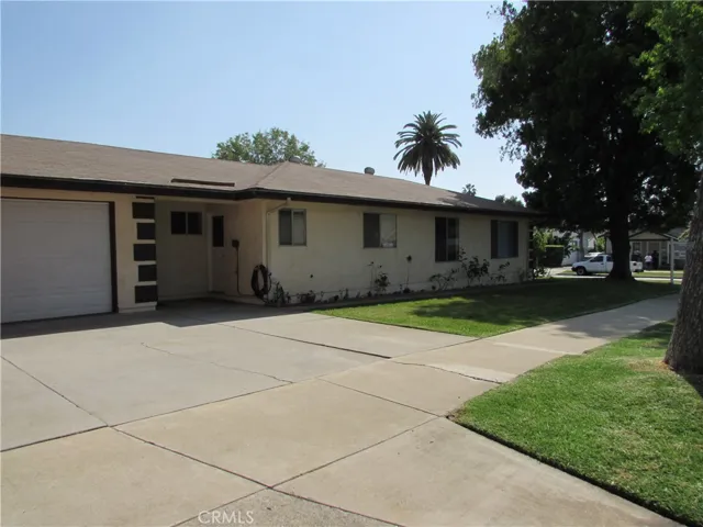210 E Whitcomb Avenue, Glendora, California 91741