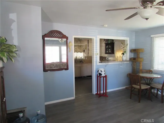 2 br unit  living rm