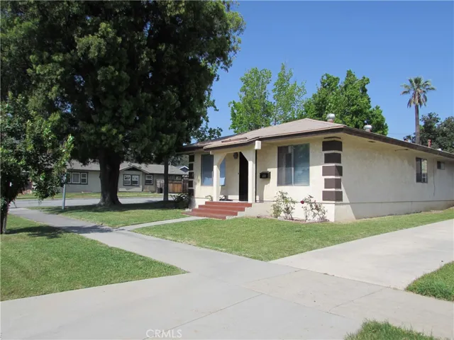 210 E Whitcomb Avenue, Glendora, California 91741