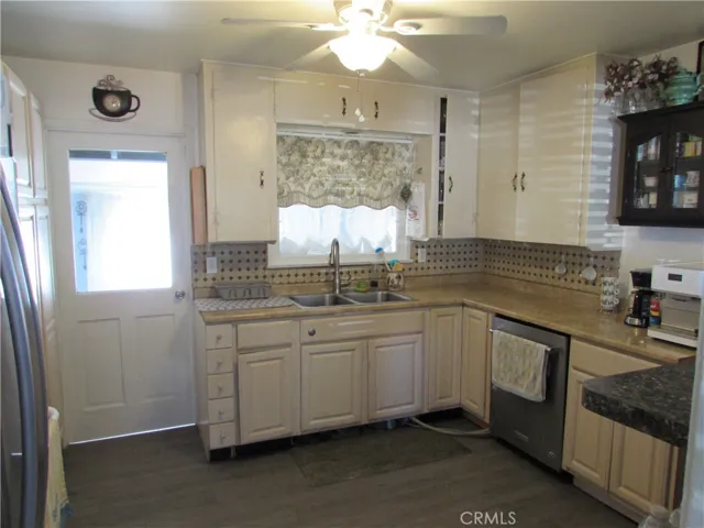 2 br unit  kitchen