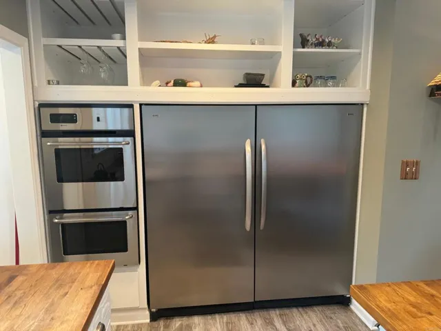 Truly a Chef's Dream with double ovens, a full freezer and full refrigerator.
