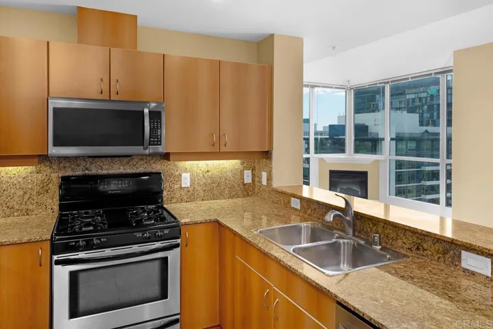 300 W Beech St. 1602, San Diego, California 92101
