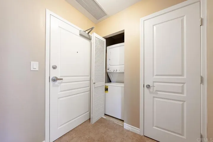 300 W Beech St. 1602, San Diego, California 92101