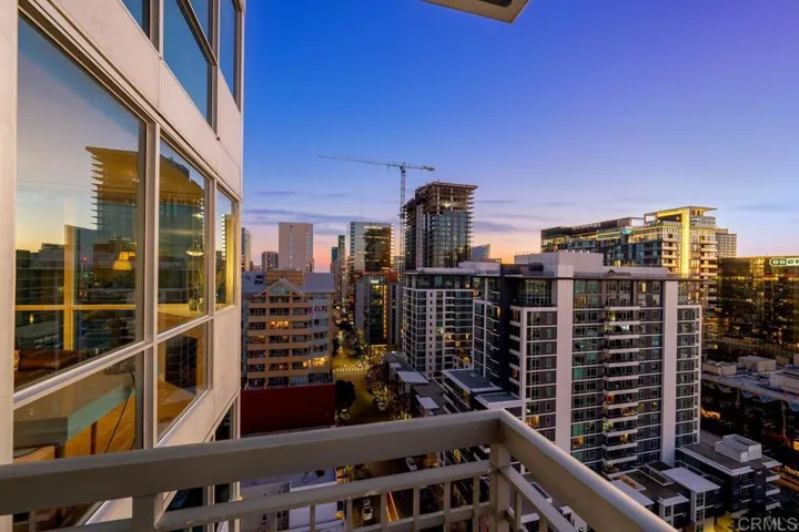 300 W Beech St. 1602, San Diego, California 92101