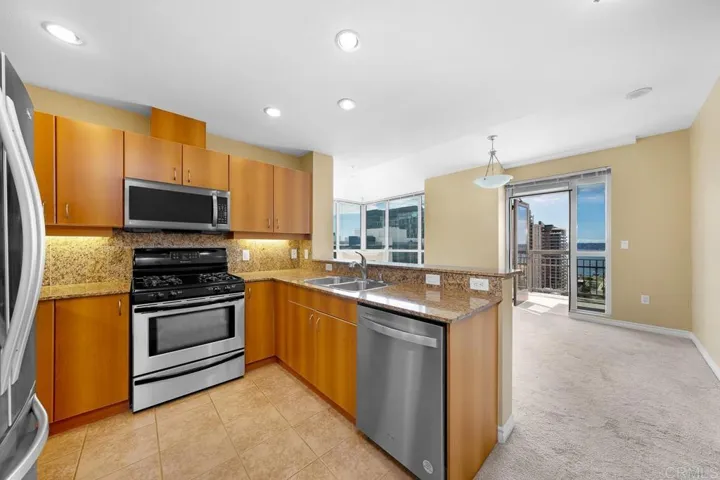 300 W Beech St. 1602, San Diego, California 92101