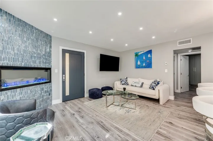 72 The Strand Unit 5, Hermosa Beach, California 90254