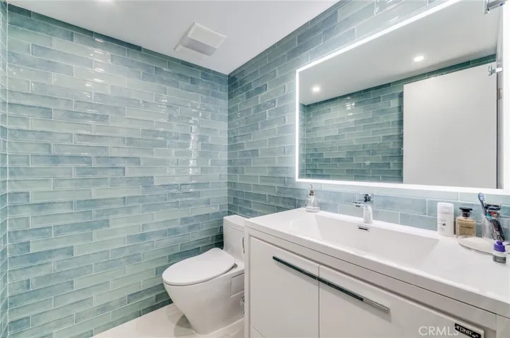 72 The Strand Unit 5, Hermosa Beach, California 90254