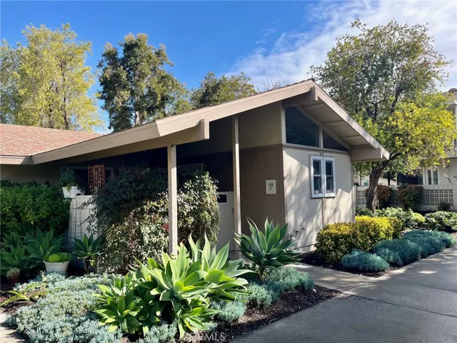 694 Ave Sevilla C, Laguna Woods, California 92637