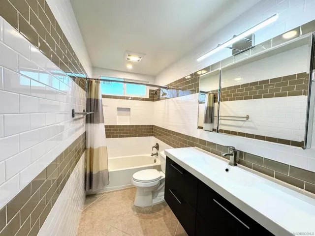17191 Libertad Dr, San Diego, California 92127