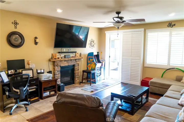 15507 Red Pepper Place, Fontana, California 92336