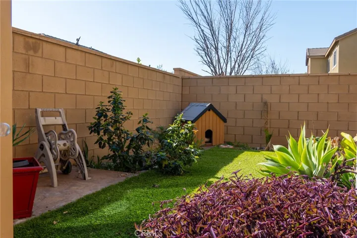 15507 Red Pepper Place, Fontana, California 92336