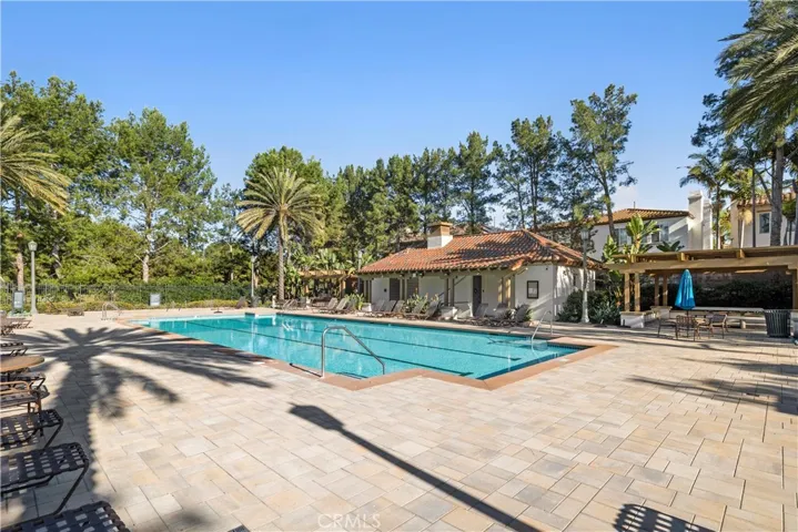 40 Hollinwood, Irvine, California 92618