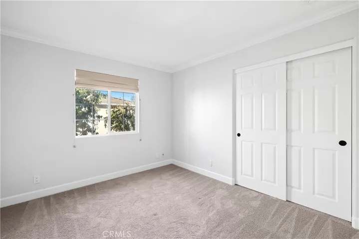 40 Hollinwood, Irvine, California 92618