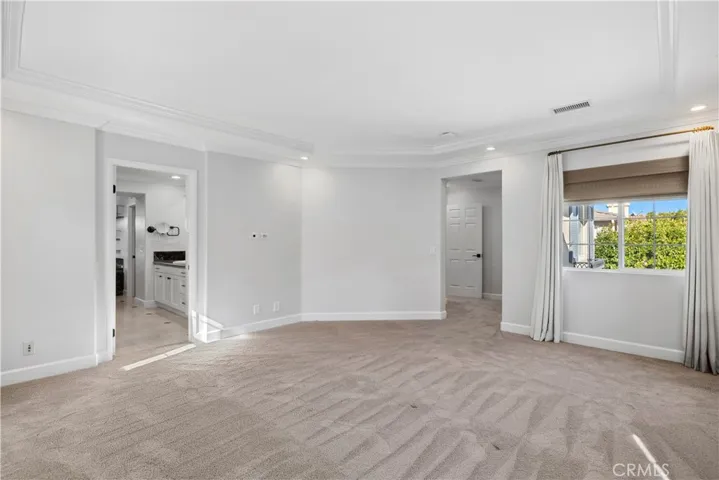 40 Hollinwood, Irvine, California 92618