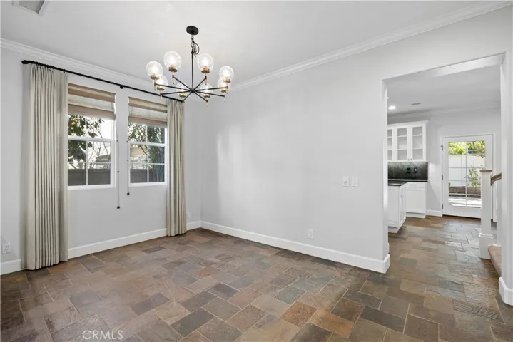 40 Hollinwood, Irvine, California 92618