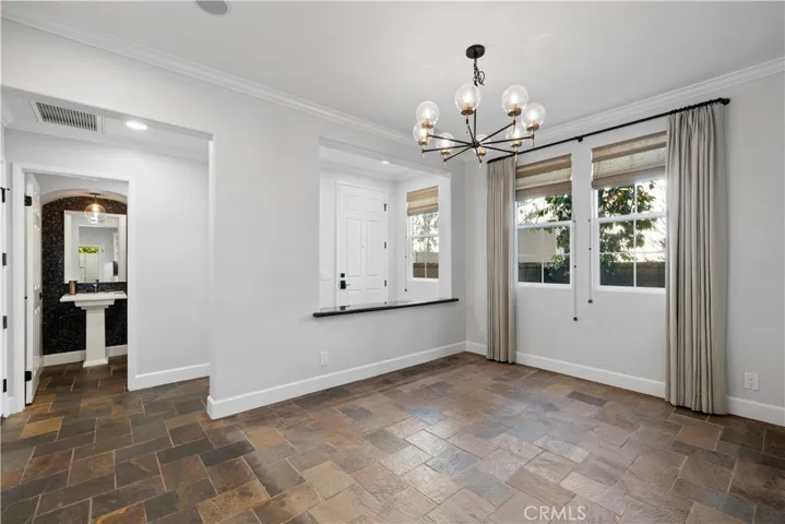 40 Hollinwood, Irvine, California 92618
