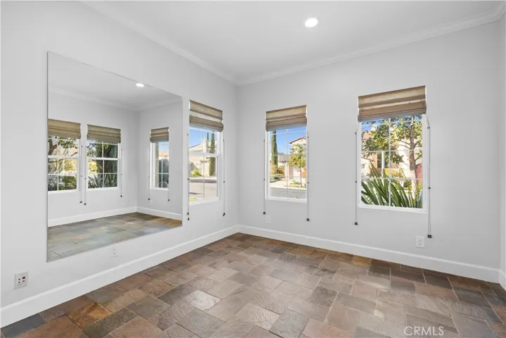 40 Hollinwood, Irvine, California 92618