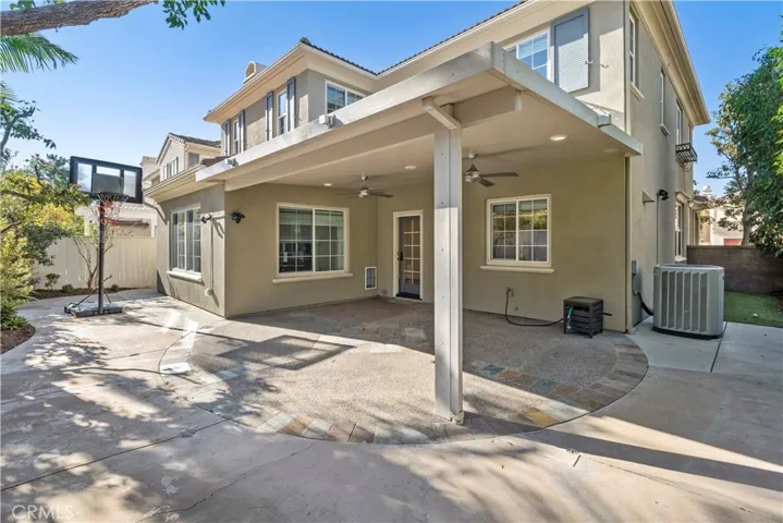 40 Hollinwood, Irvine, California 92618