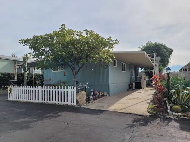 13162 Highway 8 Business 100, El Cajon, California 92021