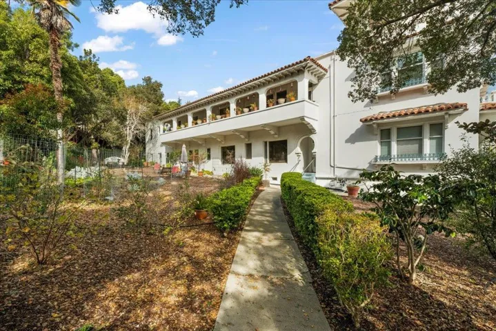 260 High Street 209, Santa Cruz, California 95060