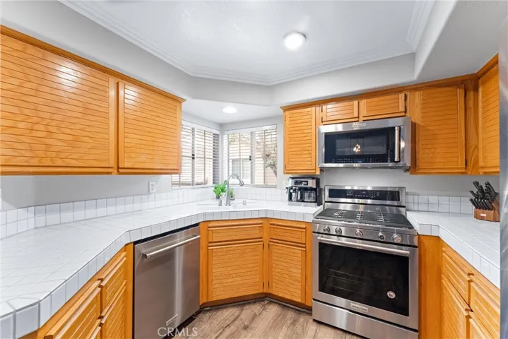 537 S Hollydale Lane, Anaheim Hills, California 92808