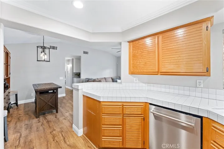 537 S Hollydale Lane, Anaheim Hills, California 92808