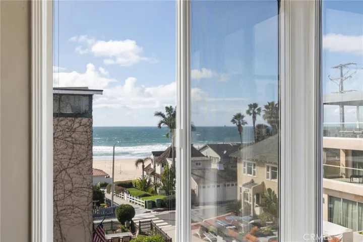 128 8th Street, Manhattan Beach, California 90266