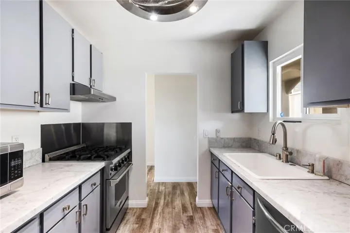 Back unit kitchen