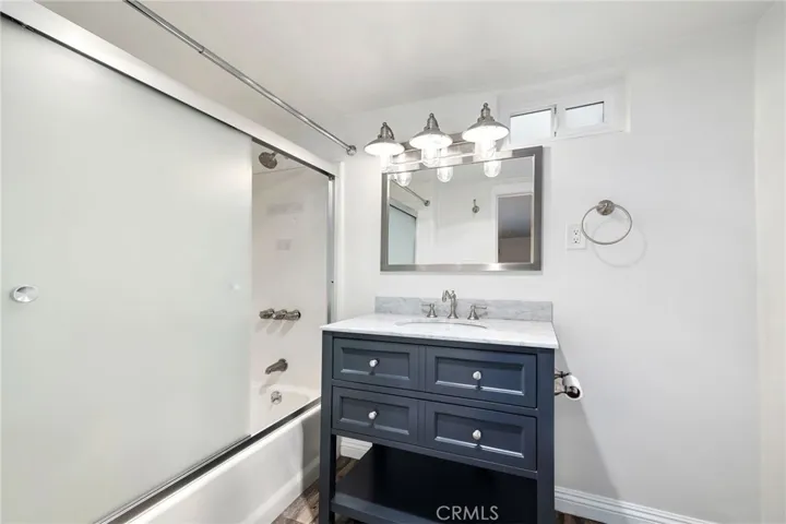 Back unit bathroom