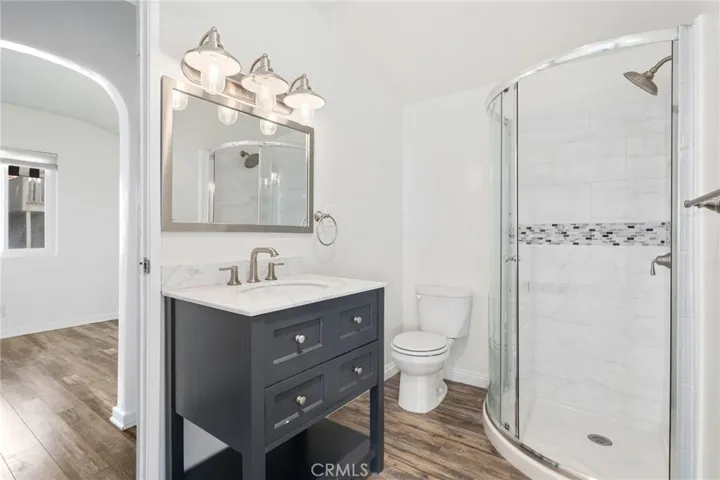 Back unit bathroom