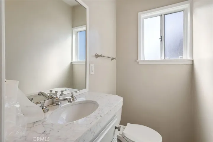 128 8th Street, Manhattan Beach, California 90266